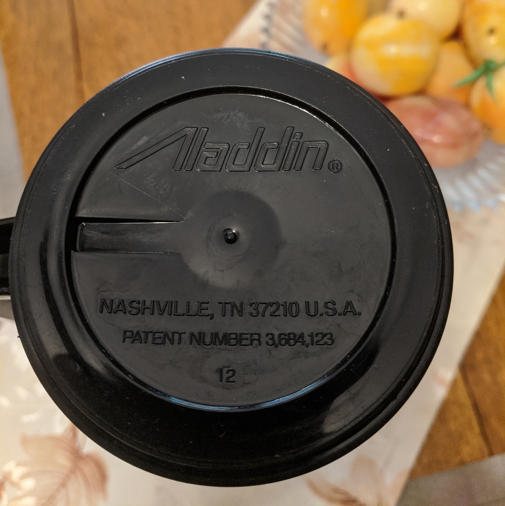 Vintage NWOT Aladdin black insulated travel mug - Picture 5 of 5
